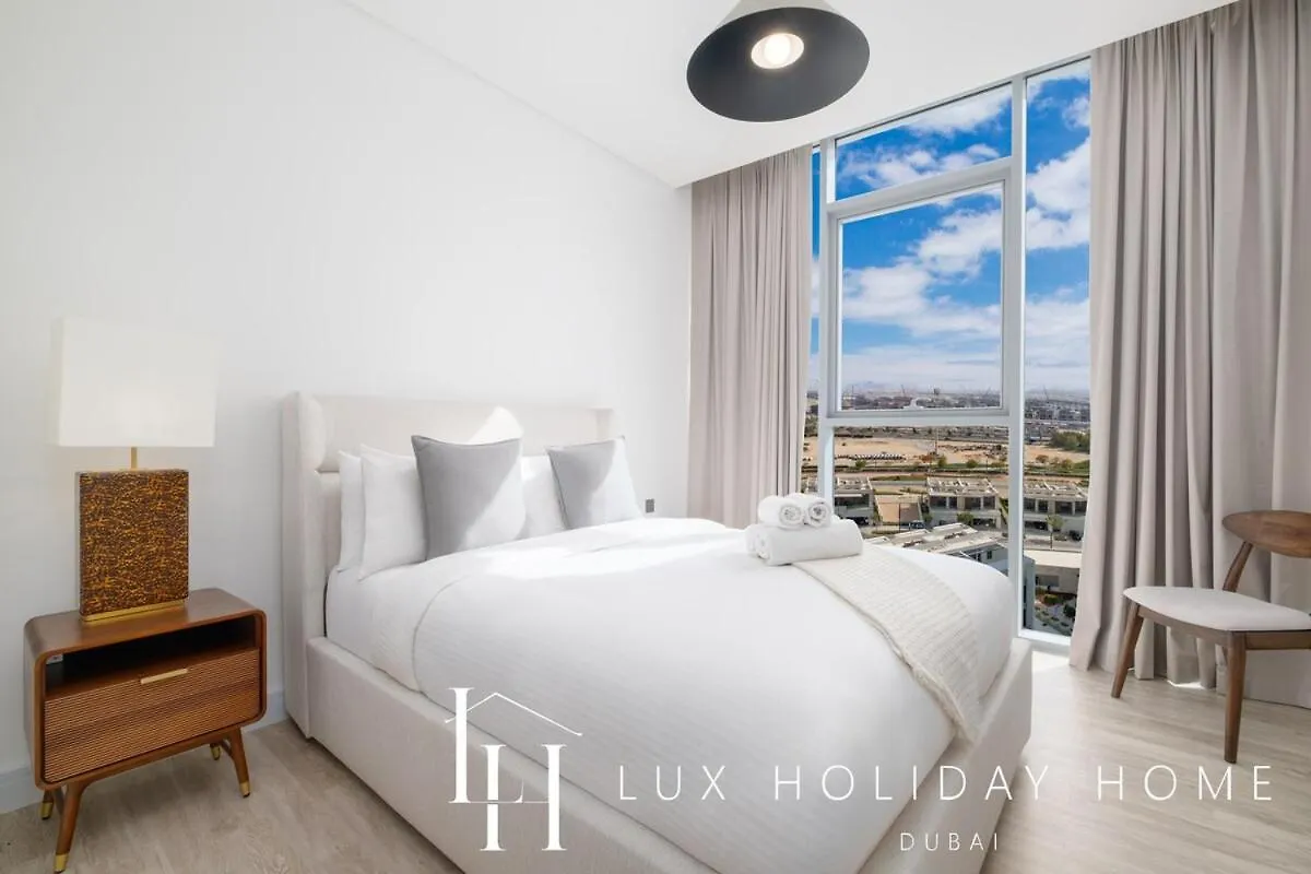 Lux The Burj Khalifa Lagoon View Suite 3 ドバイ アラブ首長国連邦