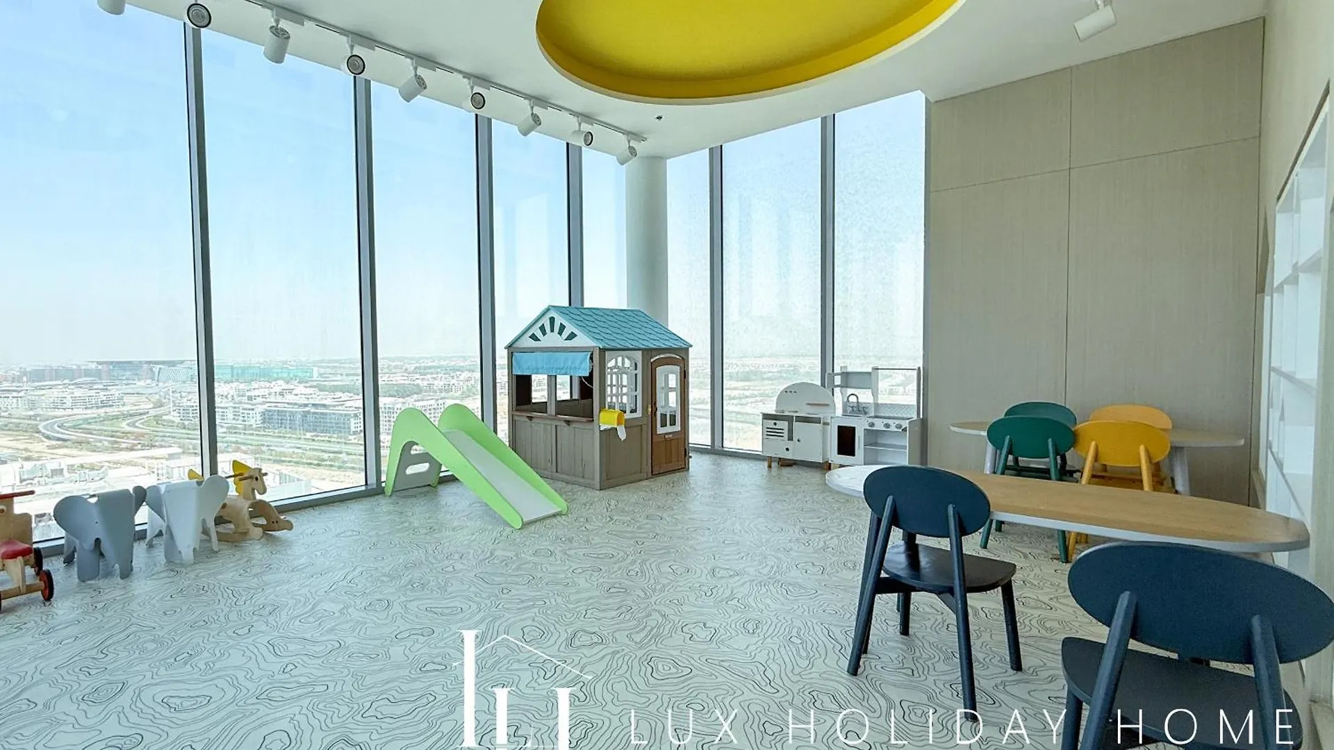 Lux The Burj Khalifa Lagoon View Suite 3 Dubai