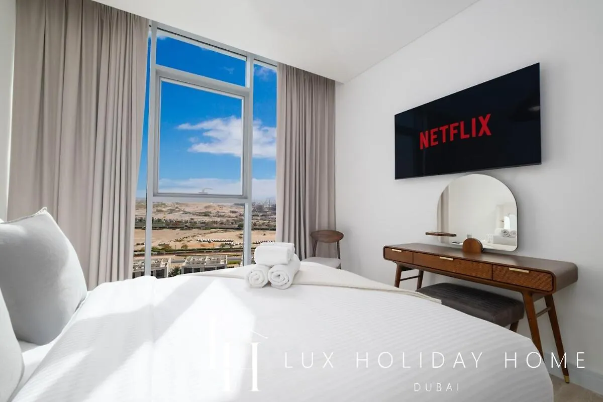 Lux The Burj Khalifa Lagoon View Suite 3 Dubai