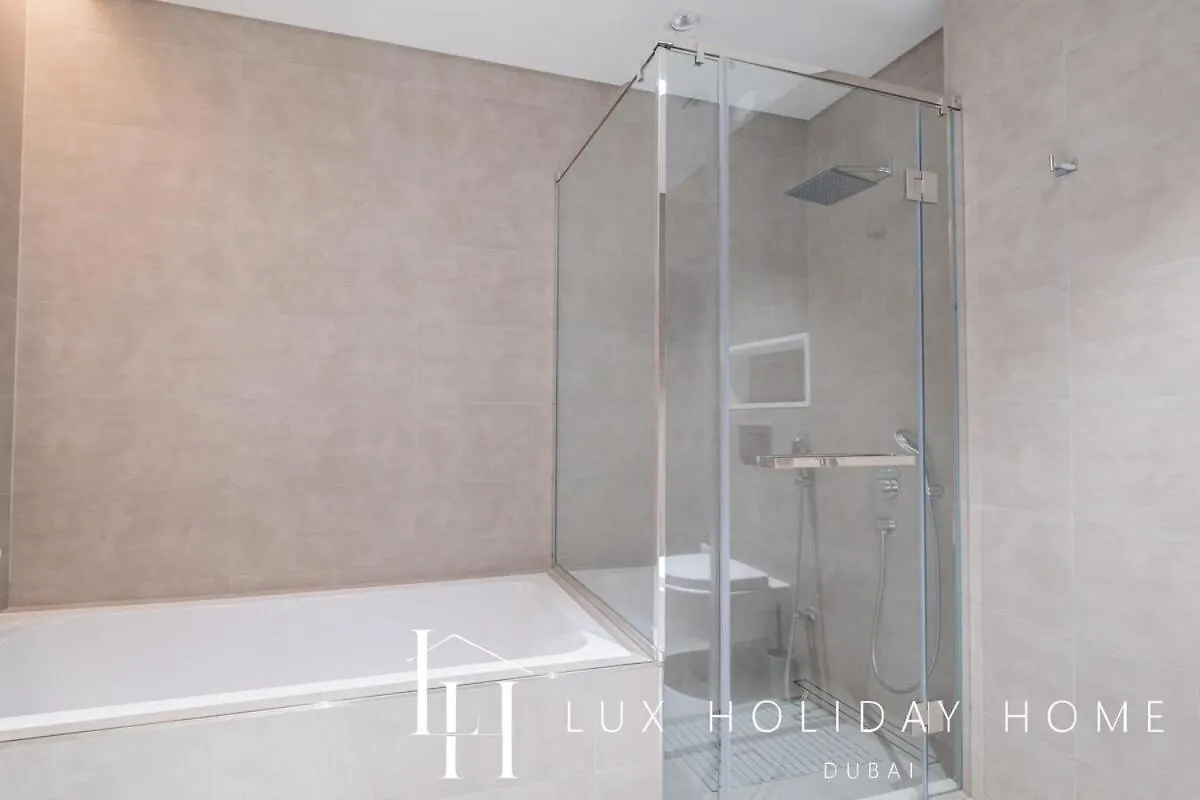 Lux The Burj Khalifa Lagoon View Suite 3 Dubai Apartment
