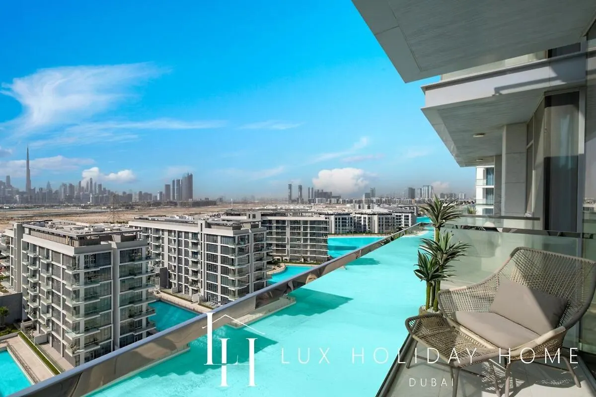 Lux The Burj Khalifa Lagoon View Suite 3 Dubai
