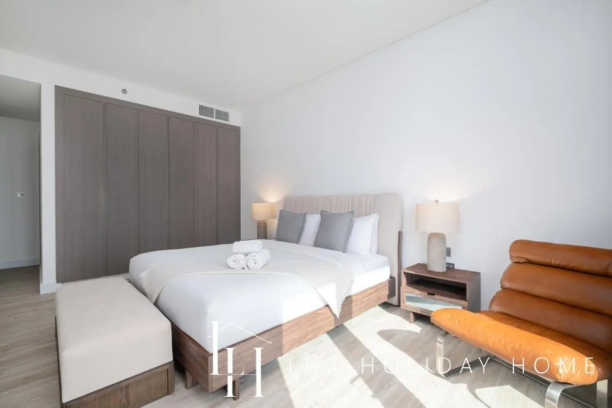 Lux The Burj Khalifa Lagoon View Suite 3 Dubai 0*,